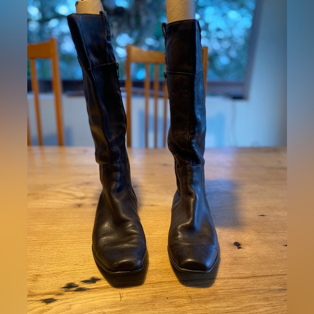 Born Softest Tall Leather Boots Flat Zip Up Brown Women’s 8 1/2 Preloved - Picture 2 of 9